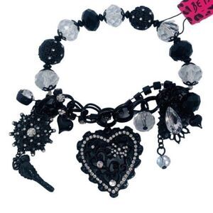 Betsey Johnson Iconic Jet Setters Black Lace Crystal Heart Stretch Bracelet 7”